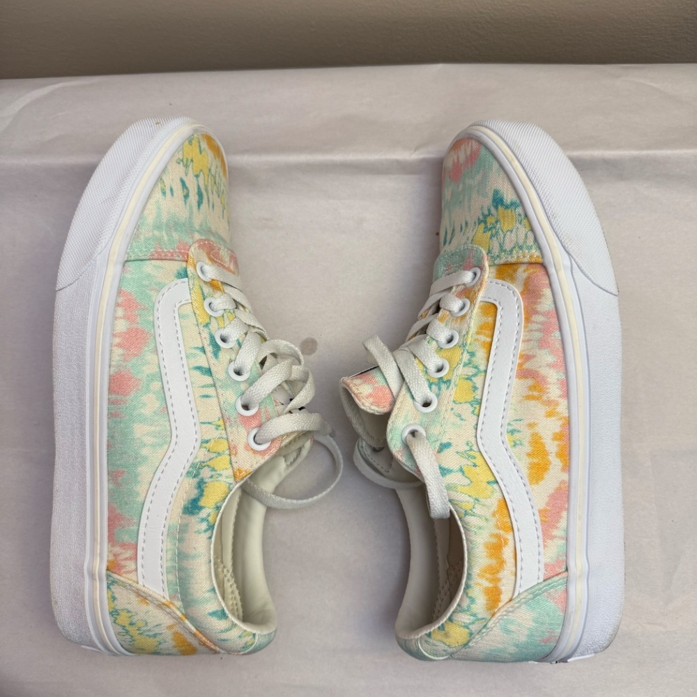 Vans Ward Psychedelic Tie Dye White Low Top Women's, multi-colored